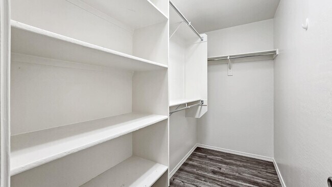 Building Photo - 1286 N 165th Dr