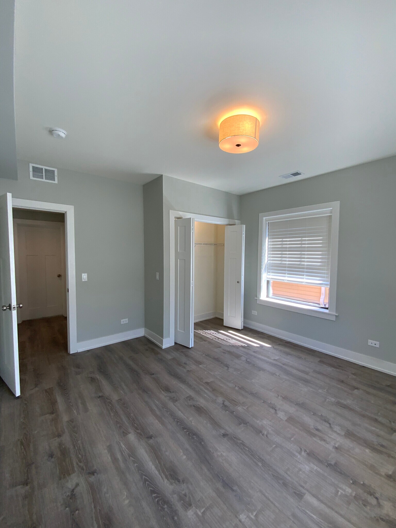 Building Photo - 1143 Maple Ave