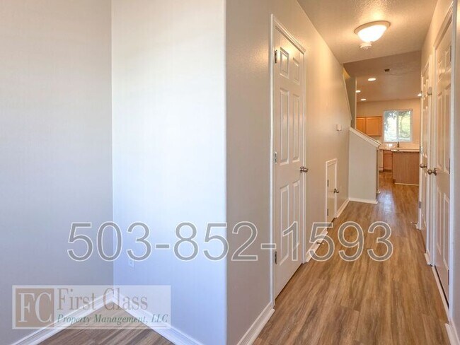 Building Photo - 21844 SW VINTNER Ln