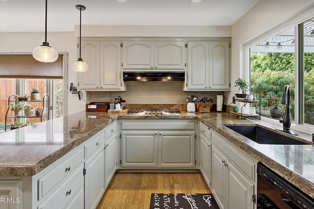 Building Photo - 1431 Whitehall Pl