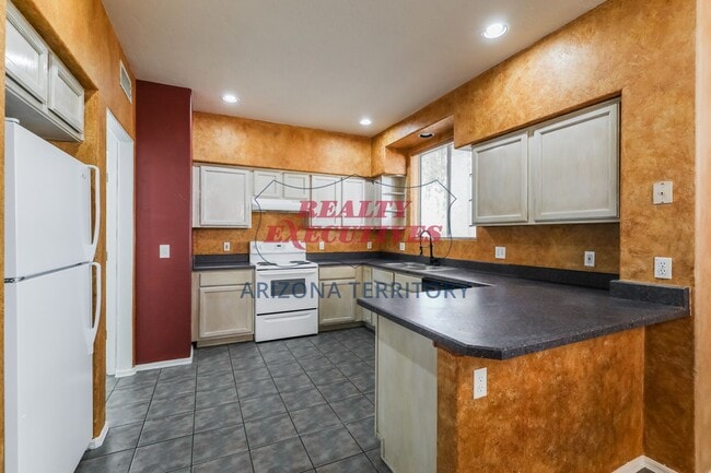 Building Photo - Presidio at William Centre - 2 Bdrm, 2.5 Bath - Coming Soon