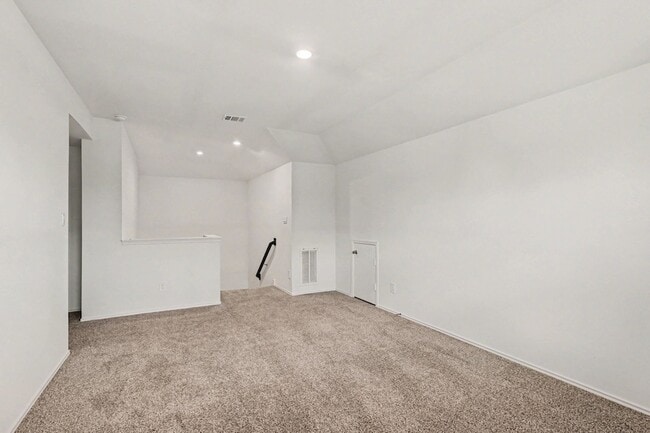 Building Photo - 609 San Jacinto Trl