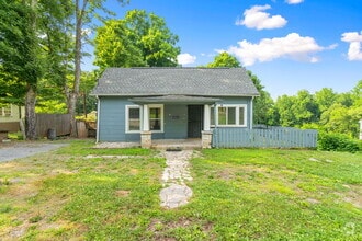 Building Photo - 2823 Island Home Ave