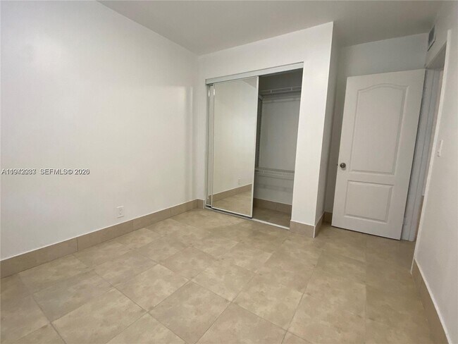 Building Photo - 11398 Royal Palm Blvd