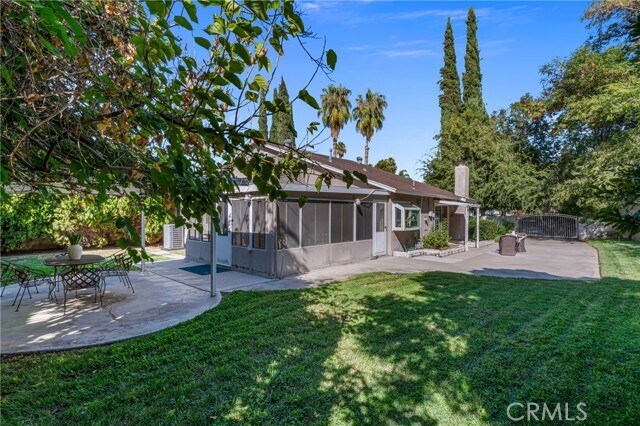 Building Photo - 5165 Pearblossom Dr