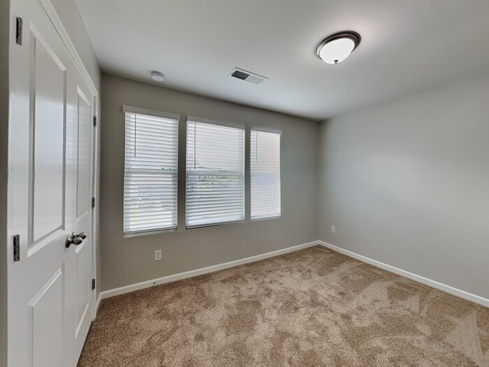 Building Photo - 775 Pointe Andrews Drive