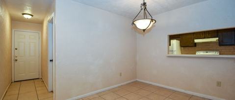 Building Photo - 1503 Barcelona Way Dr