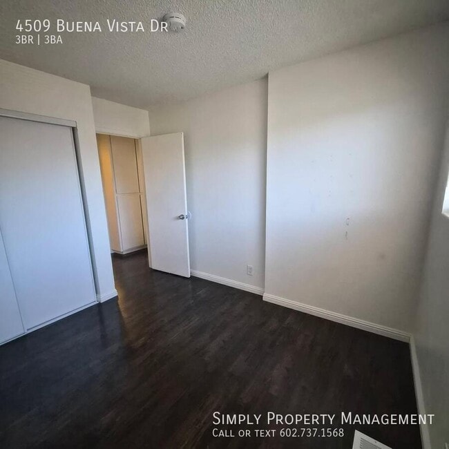 Building Photo - 4509 Buena Vista Dr