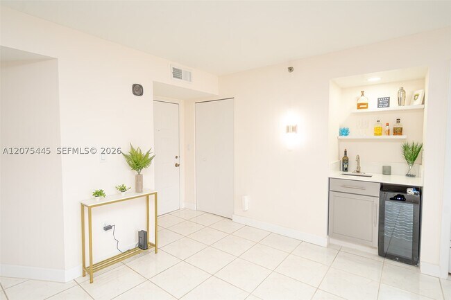 Building Photo - 1201 S Ocean Dr