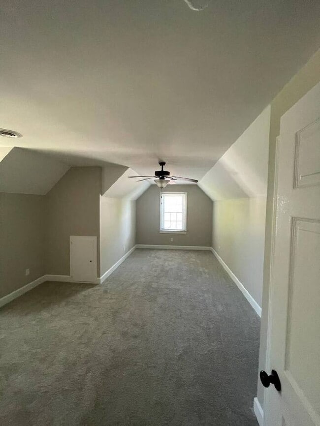 Building Photo - $ Bedroom 2.5 Bath