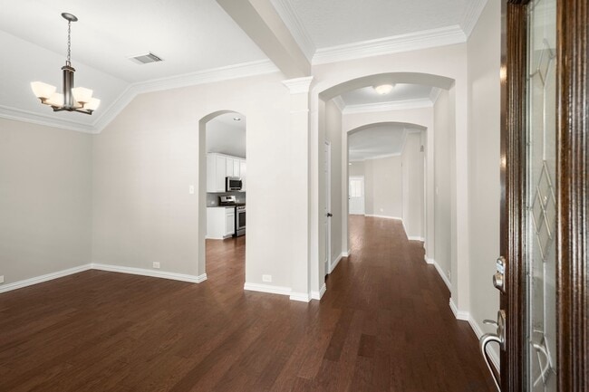 Building Photo - 14707 Oaks Crossing Ln
