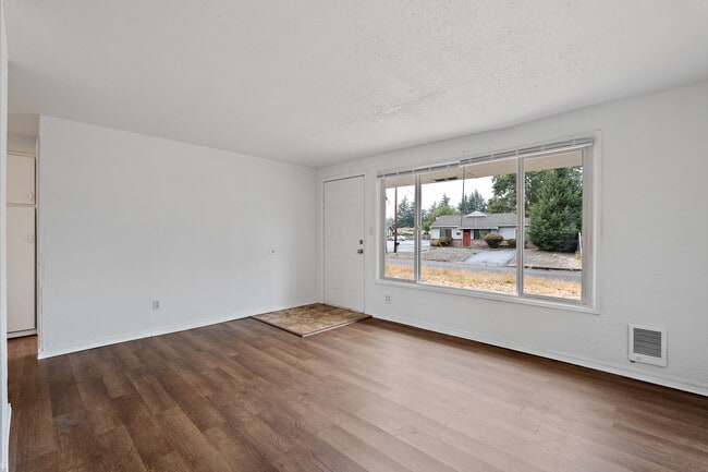 Building Photo - 10617 Addison St SW