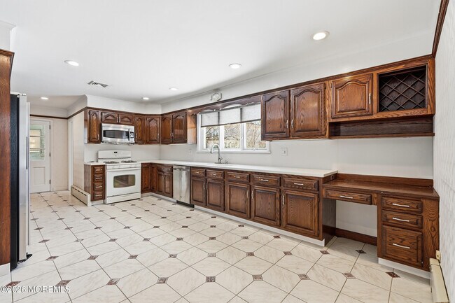 Building Photo - 294 Brighton Ave