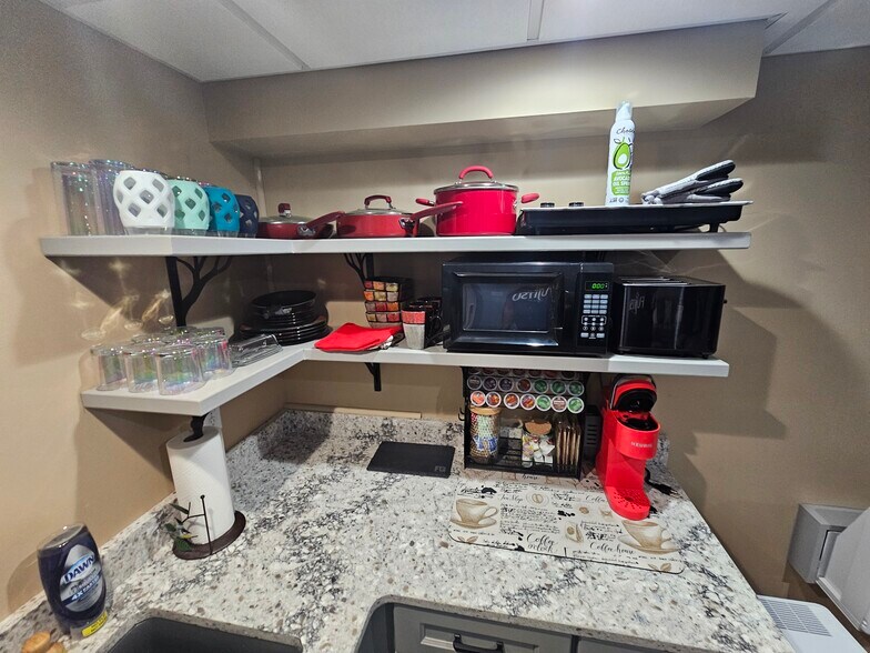 Building Photo - 435 High St