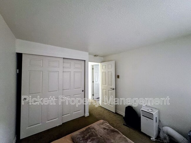 Building Photo - 1700 W Sunn Fjord Ln