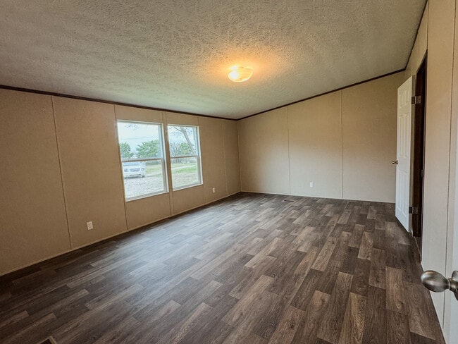 Building Photo - 256 Co Rd 3101