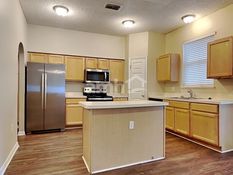 Building Photo - 8881 Shindler Crossing Dr