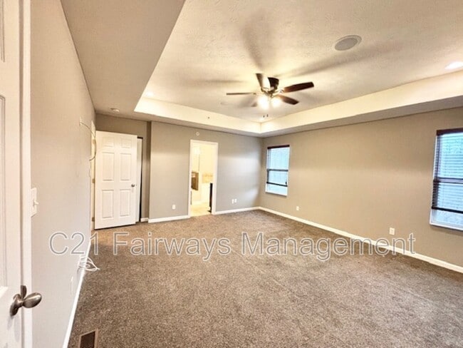 Building Photo - 6469 Lindsey Ln