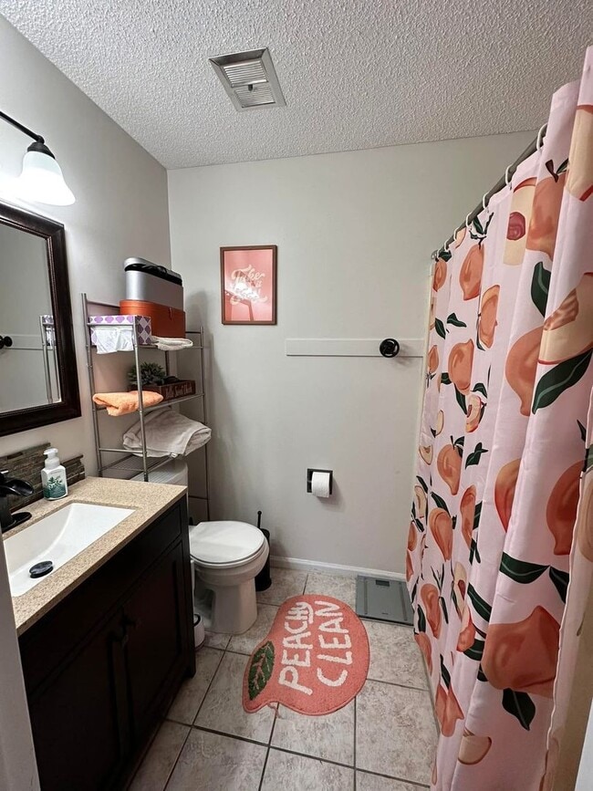 Building Photo - 2033 N Economy Rd