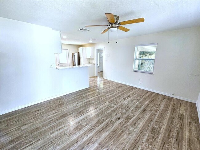 Building Photo - 2911 26th St N