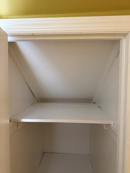 Building Photo - 214 Columbia St