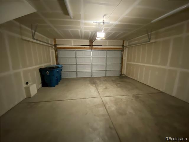 Building Photo - 11250 Florence St