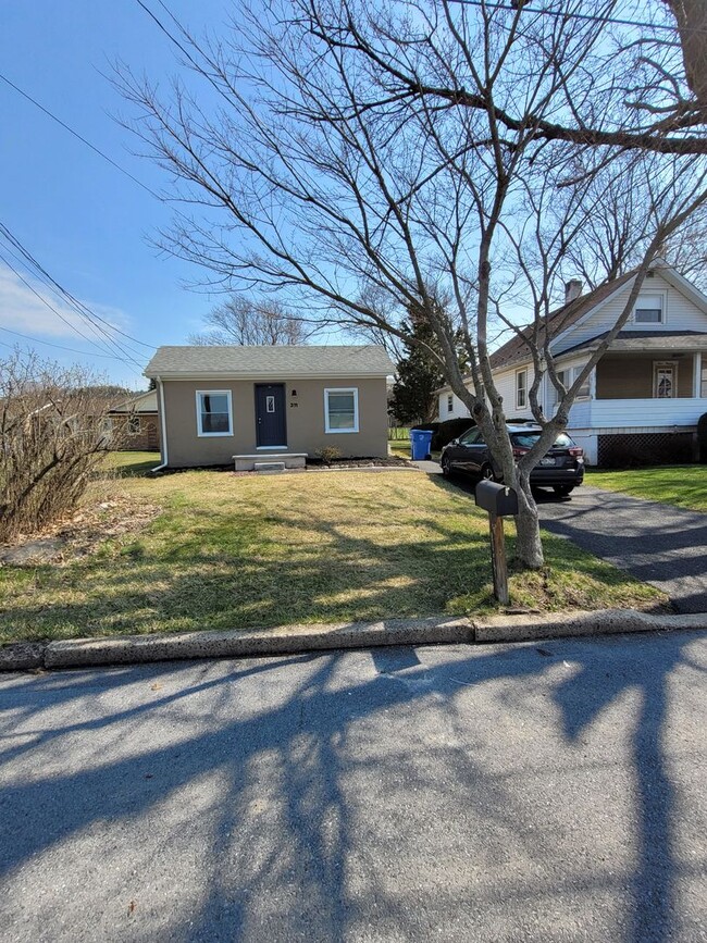 Building Photo - Your Next Chapter: Cozy Walnutport Home with Full Basement