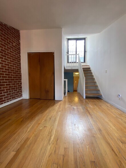 COMMON AREA - 429 E 80th St