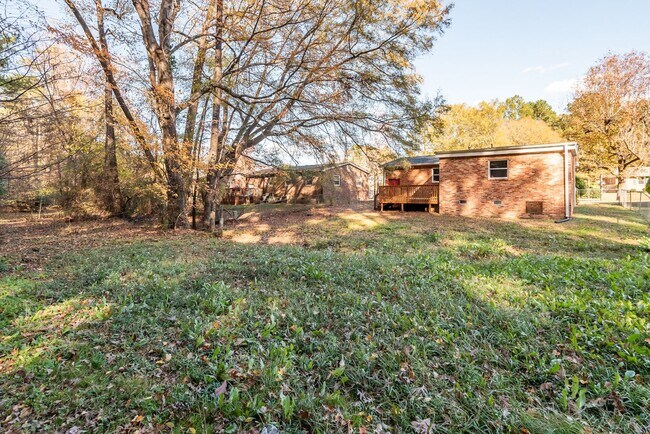 Building Photo - 3516 4 Seasons Dr