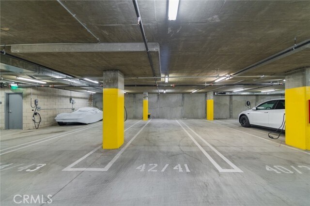 Building Photo - 482 S Arroyo Pkwy