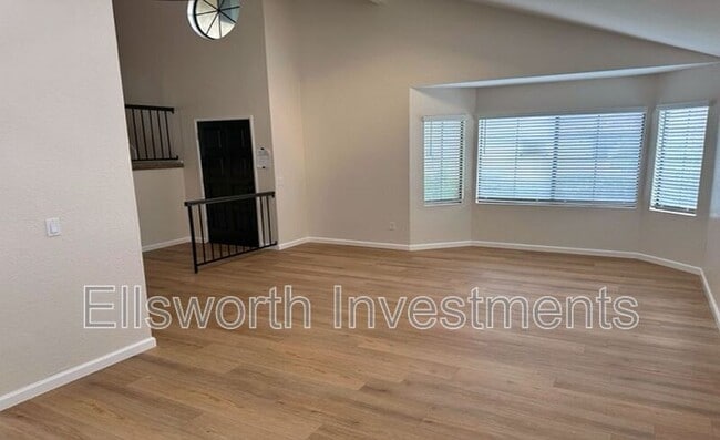 Building Photo - 10986 Elderwood Rd