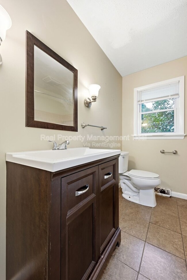 Building Photo - 41 Wendfield Cir