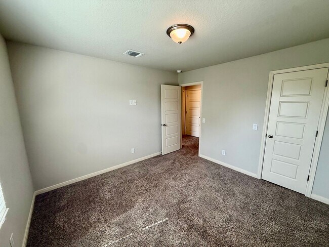 Building Photo - 119 Joseph Cir