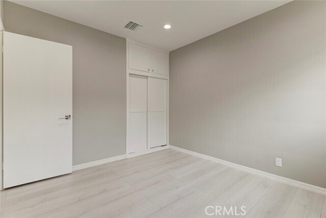 Building Photo - 10935 Nassau Ave