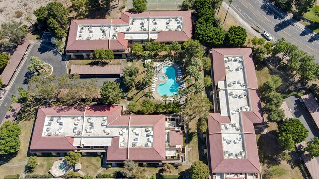 Building Photo - 2820 N Arcadia Ct