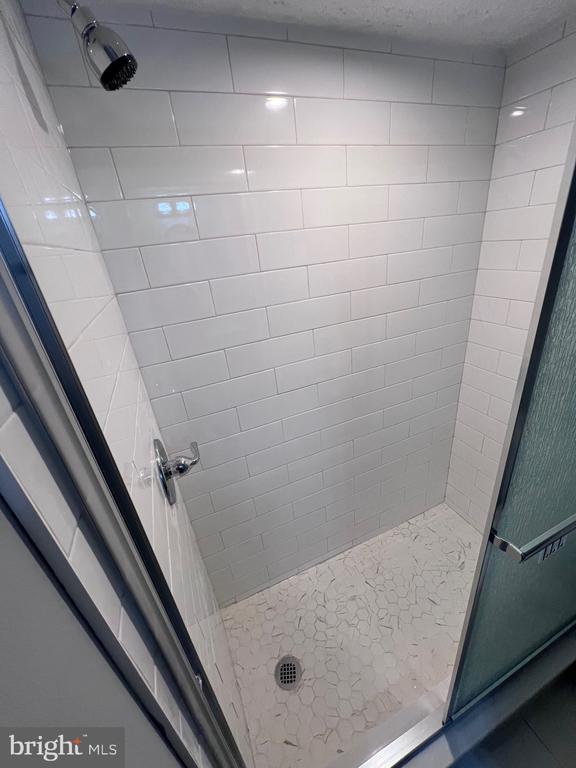 Building Photo - 307 Brethour Ct