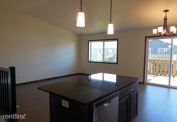Building Photo - 3 br, 2 bath  - Eaglewood Journey Twin Homes