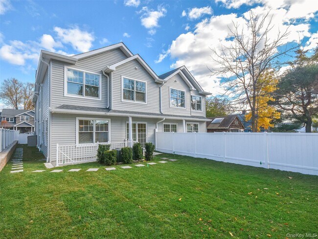 Building Photo - 15 Dunes Ln