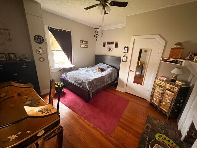 Building Photo - 462 Whitehall Rd