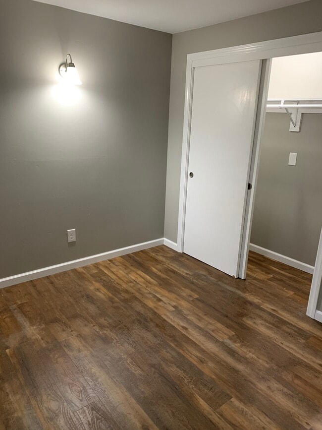 2nd bedroom - 39 Old Amherst Rd
