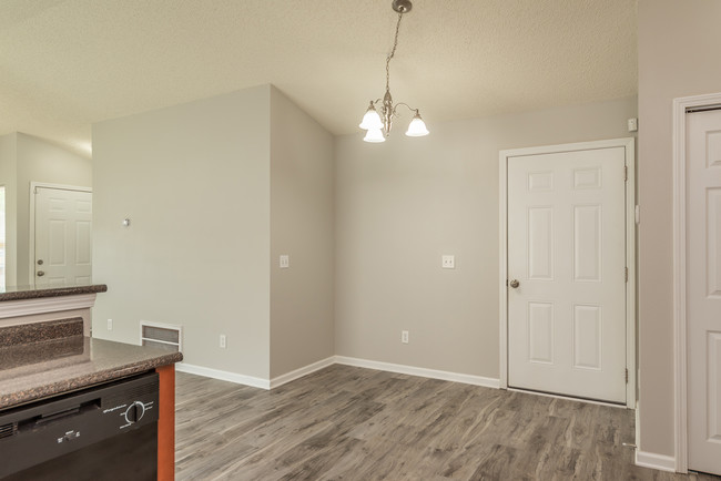 Building Photo - 87 Tiller Way