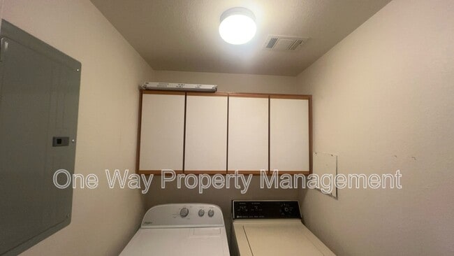 Building Photo - 5551 W 29th St