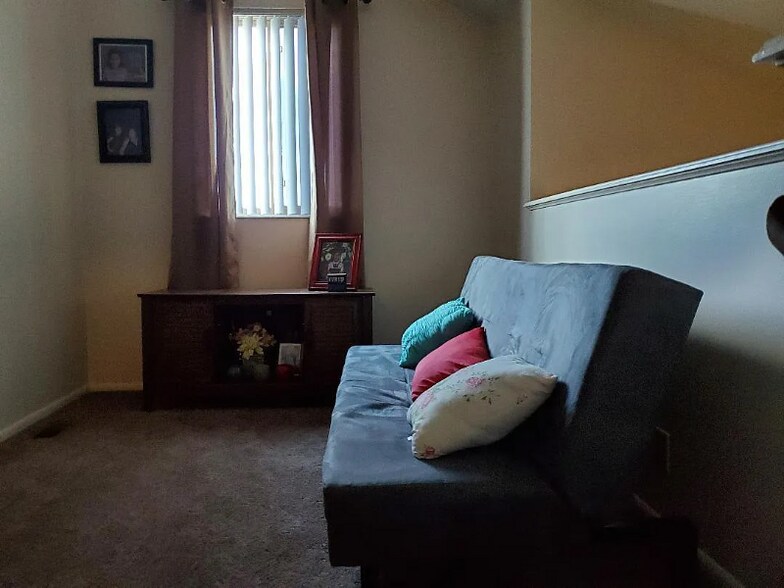 Building Photo - 1177 N 900 E