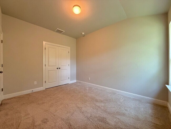 Building Photo - 4300 Liberty Ln