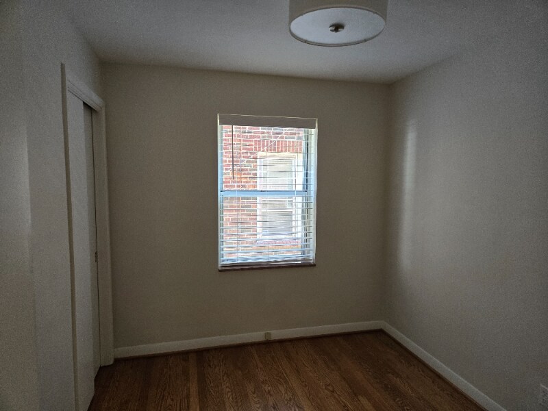 Building Photo - 7729 Brookline Terrace