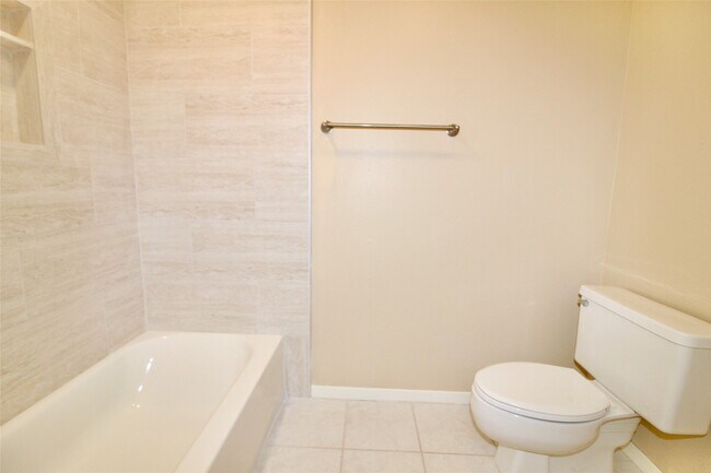 Building Photo - 5916 Woodway Place Ct