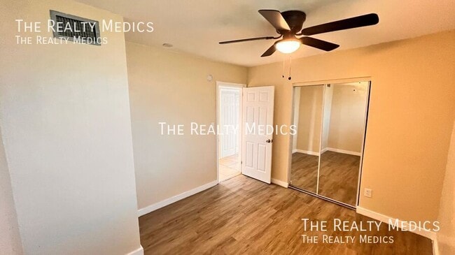 Building Photo - 6216 Lake Underhill Rd