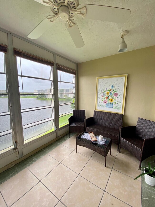 Building Photo - 3091 N Course Dr