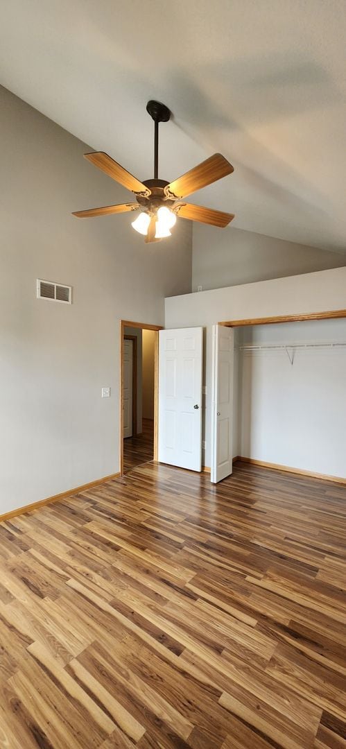 Building Photo - 2 bed 2 Bath Town House ($1200/mo $ Specia...