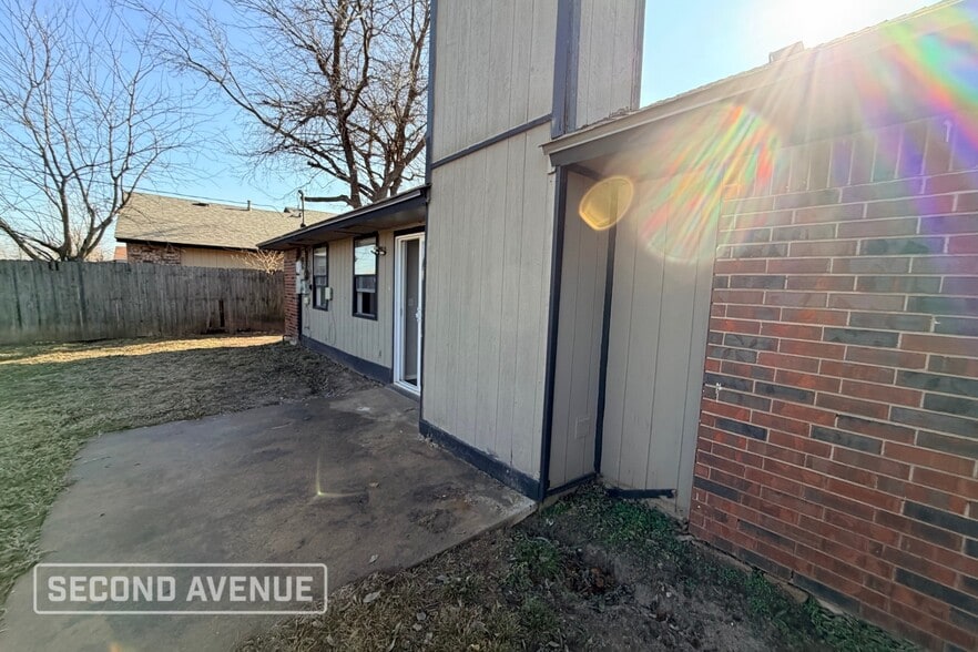 Building Photo - 329 NW 119th St